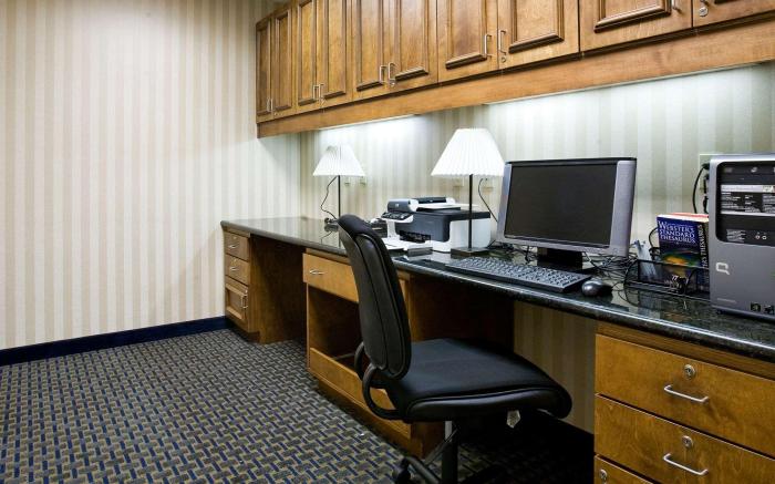Hampton Inn and Suites Pittsburg