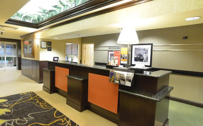 Hampton Inn & Suites Lake City