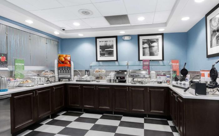 Hampton Inn Columbia I-26/Harbison Blvd.