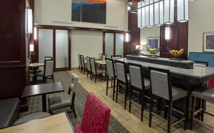 Hampton Inn and Suites Jackson