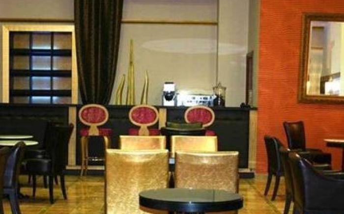 Kouros Hotel