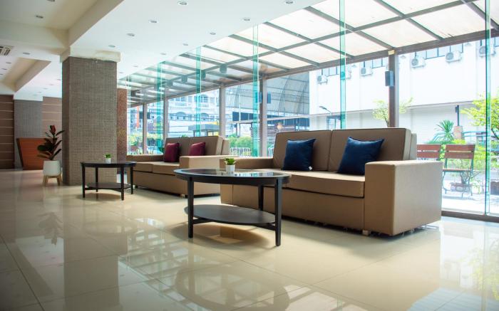Mayflower Grand Hotel Korat