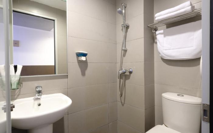 Lion Peak Hotel Bugis