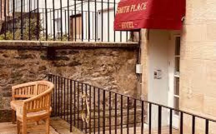 Smith Place Hotel