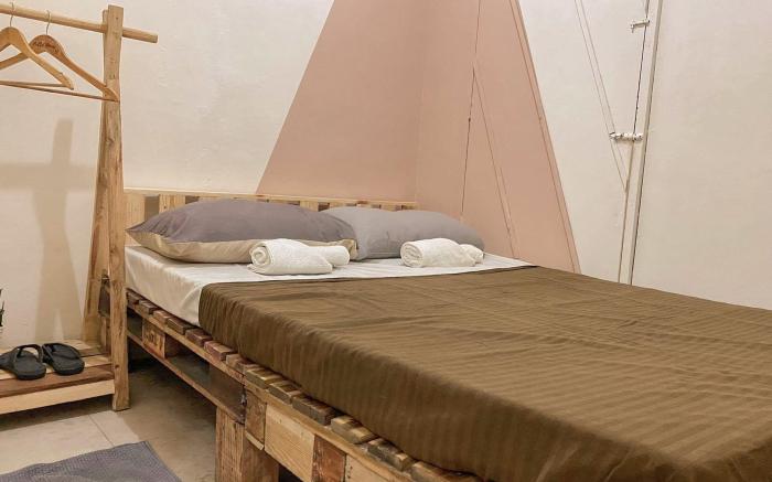 Cozy room for 2 with AC (Room only)