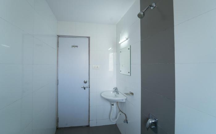 Hotel Aashish Deluxe Lodging, Kolhapur