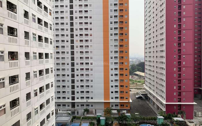 Comfy Studio at Green Pramuka City Apt By Travelio