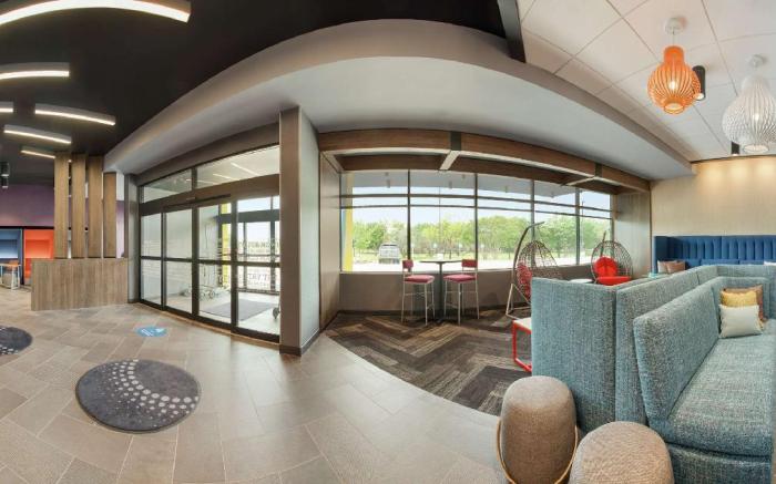 Tru by Hilton Frisco Dallas