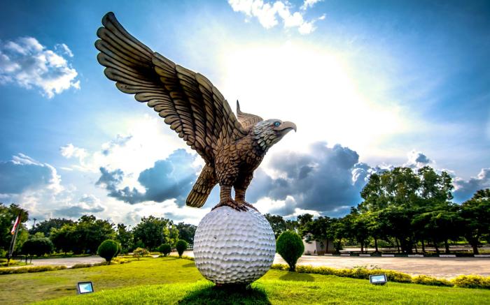 Eagleton The Golf Resort