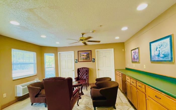 Woodbridge Inn By OYO Rome