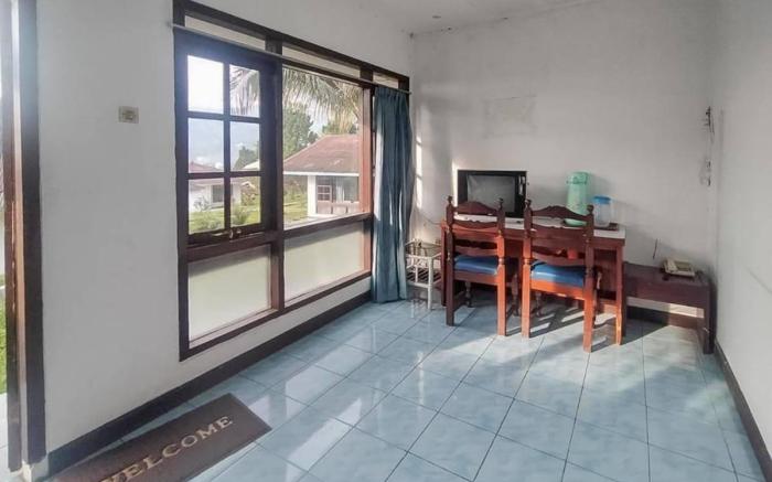 Hotel Lembah Nyiur Cikopo Mitra RedDoorz