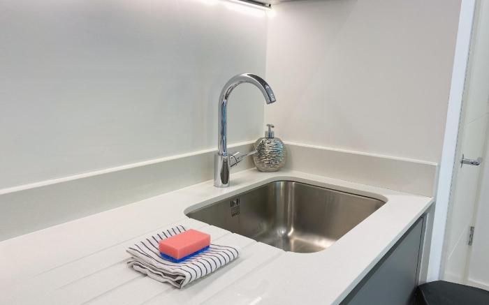 Newpointe Luxury Serviced Apartment at the Atrium