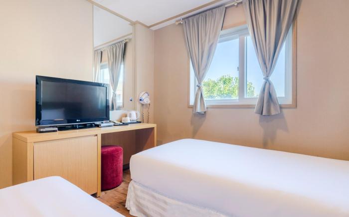 Pinehill Hotel