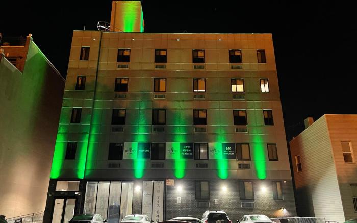 King Hotel Brooklyn Sunset Park