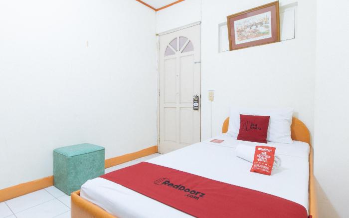 RedDoorz @ El Cuarto SRP Talisay