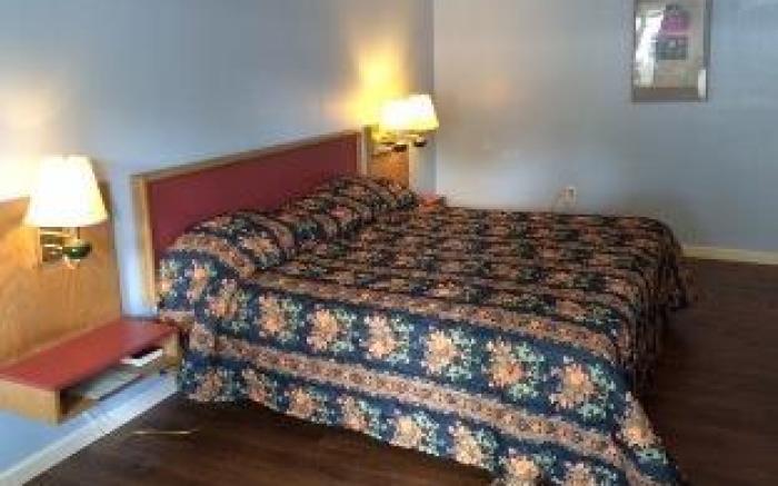 Knights Inn - Center Valley PA