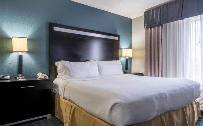 HOLIDAY INN EXPRESS & SUITES ROANOKE RAPIDS By IHG