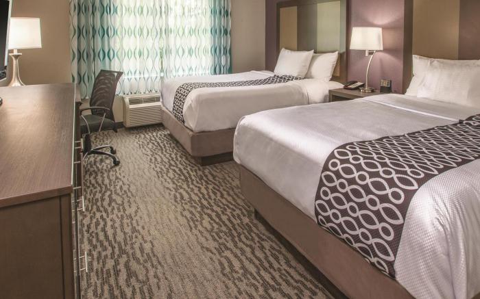 La Quinta Inn & Suites by Wyndham Sturbridge