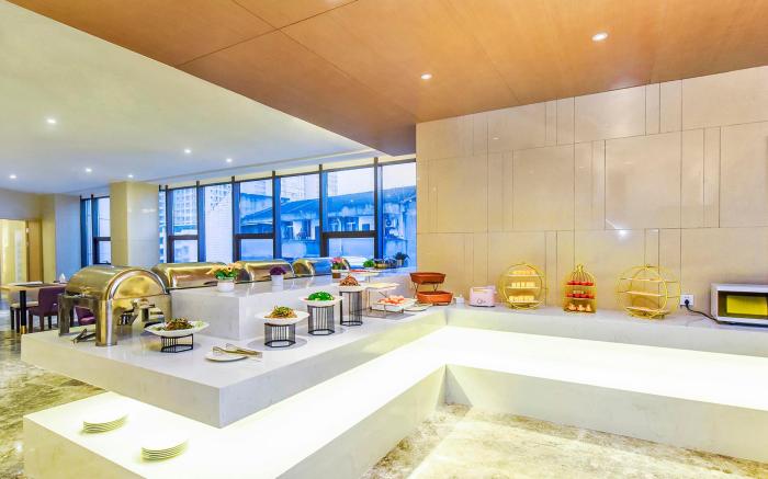 Lavande Hotel Sichuan Shehong Juxin Plaza