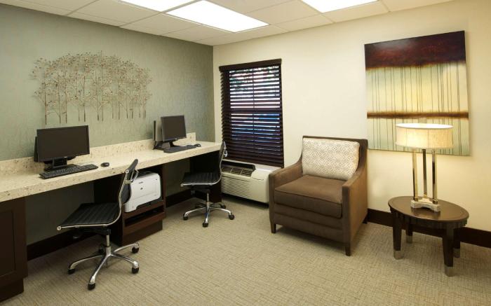 Hampton Inn Atlanta-Mall of Georgia