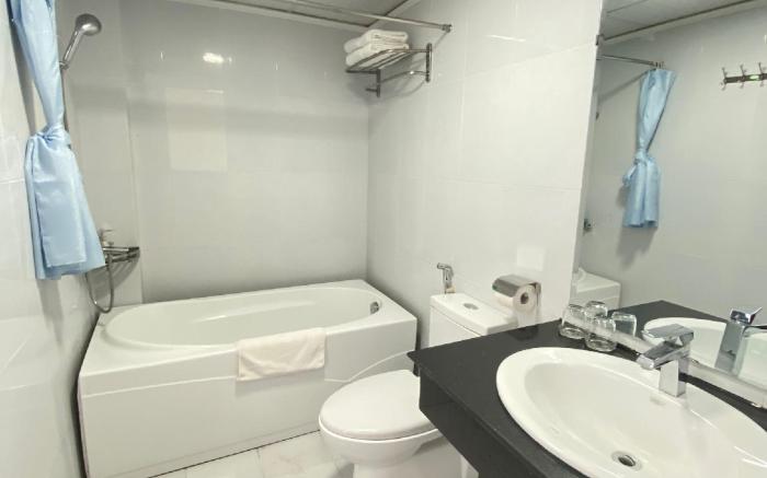 Holiday Suites Hotel & Spa