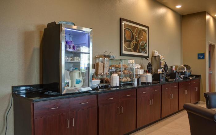 Cobblestone Hotel & Suites - Jefferson