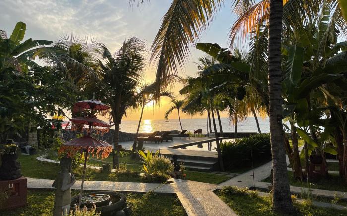 1000 Dream Bungalow & Restaurant