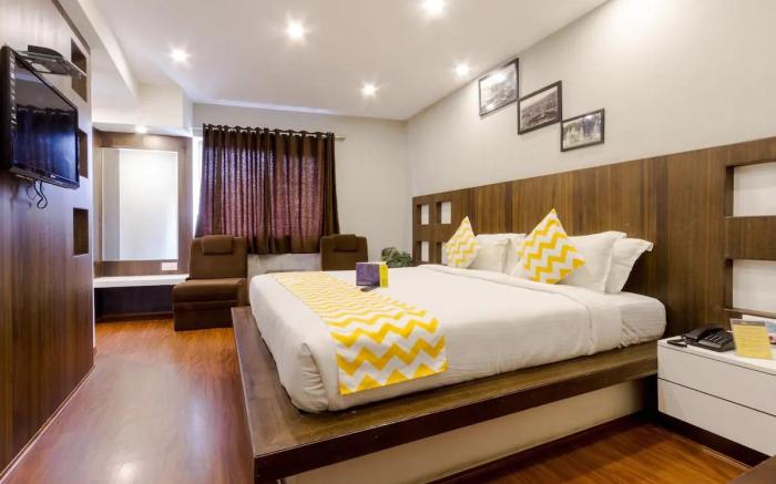 FabHotel Sholas Residency I - Nr. Rose Garden