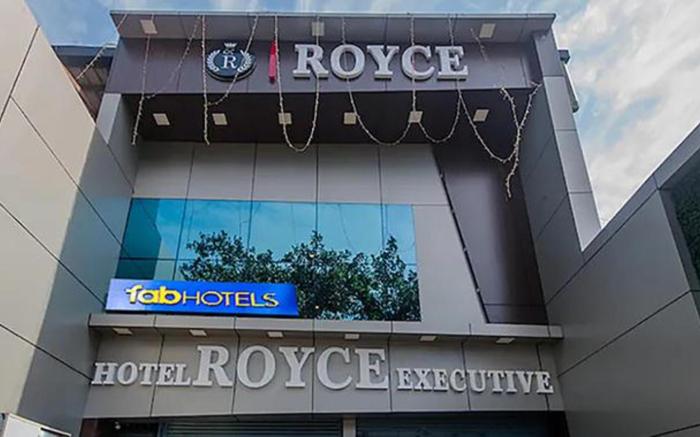 FabHotel Royce Executive
