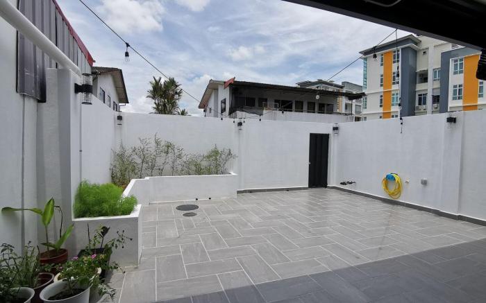 Merdeka Homestay. 4 rooms  Wifi & Washer