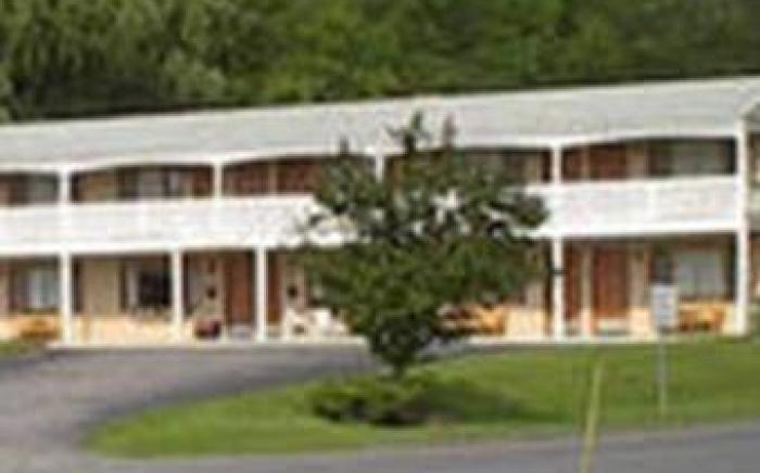 Cozy Corner Motel