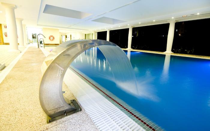 Monarque Cendrillon Hotel