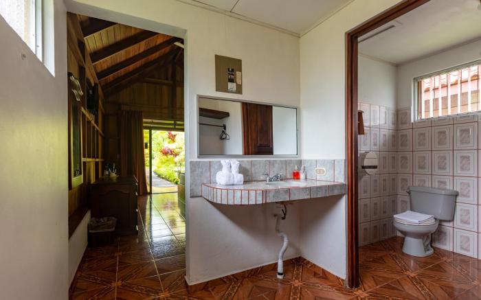 Arenal History Inn