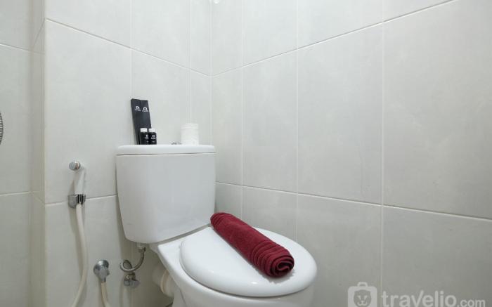Cozy Studio at Evenciio Apt Margonda By Travelio