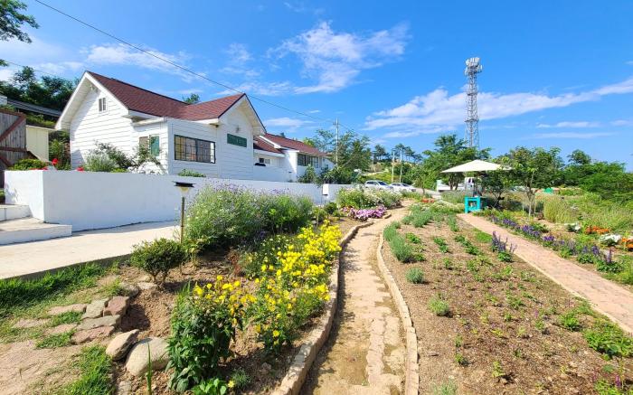 Goseong Maris Pension