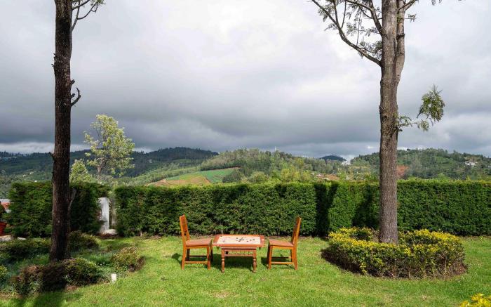 StayVista at Casa Pinnacle - Pet Friendly Home