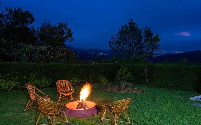 StayVista at Casa Pinnacle - Pet Friendly Home