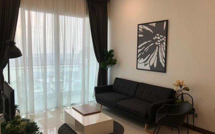 Paragon Suite, Seaview Room by Antlerzone