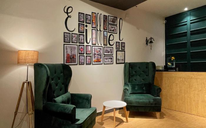 Eiffel Suites