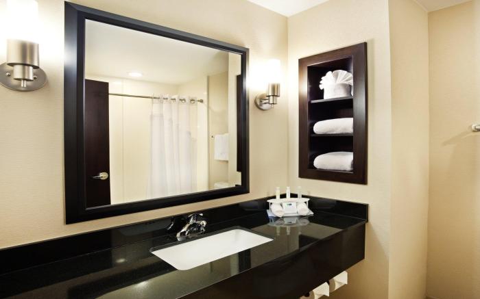 Holiday Inn Express Hotel & Suites Charlotte Southeast - Matthew By IHG