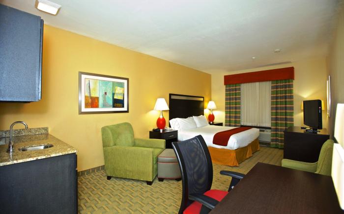 Holiday Inn Express And Suites Kennesaw Northwest - Acworth
