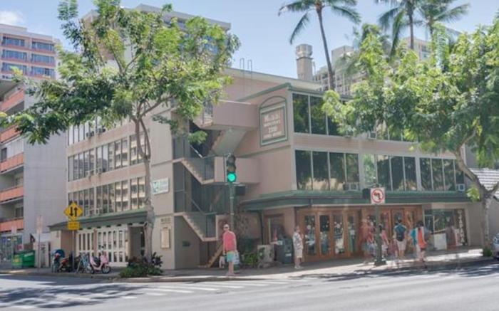 Kuhio Banyan Hotel