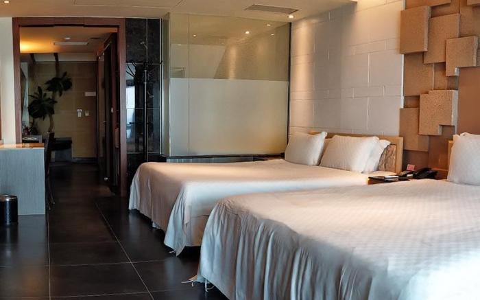 White House Beach Resort