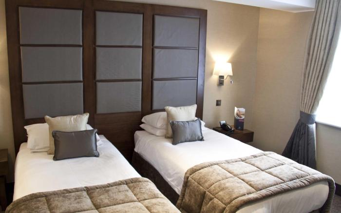 Wellington Hotel by Blue Orchid