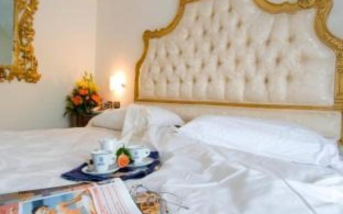 Strand Hotel Delfini Terme