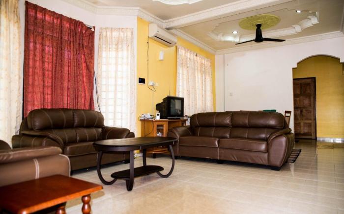 Beachland Guesthouse