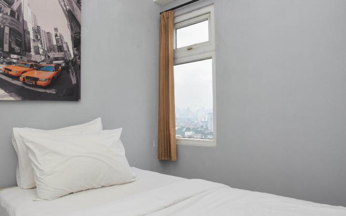 Nice Living 2BR at Green Pramuka City By Travelio