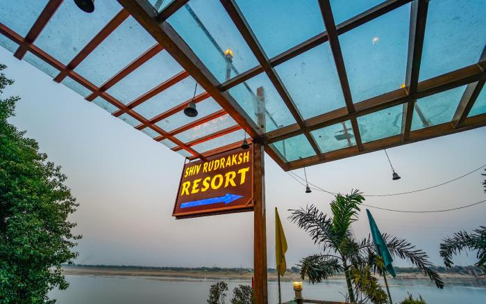 Shiv Rudraksh Resort near Assi Ghat 