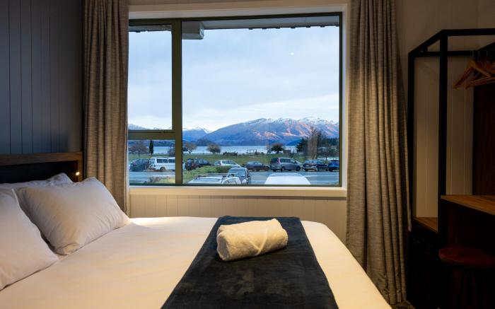 Haka House Wanaka (ex purple cow) 