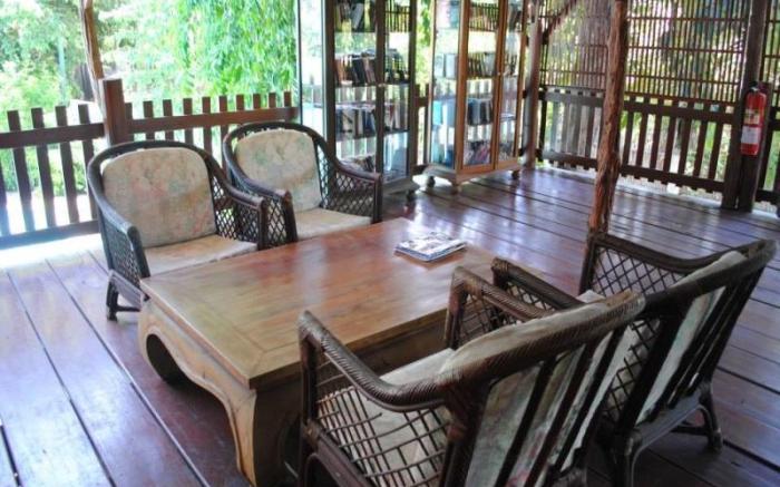 Harry's bungalow & Restaurant